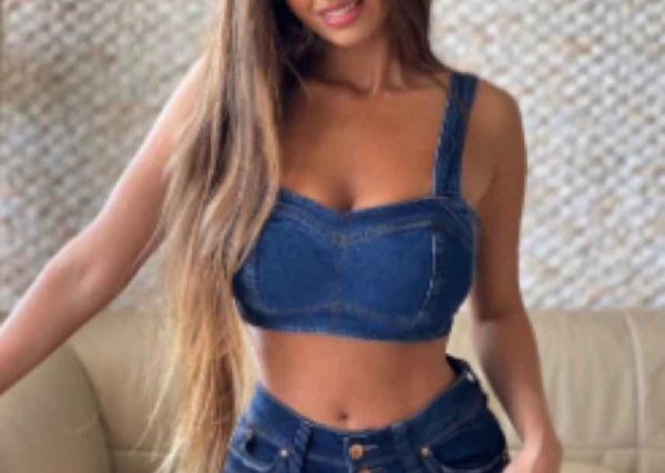 Заказать девушку от 5000 руб. в час (Регина, 26 лет)